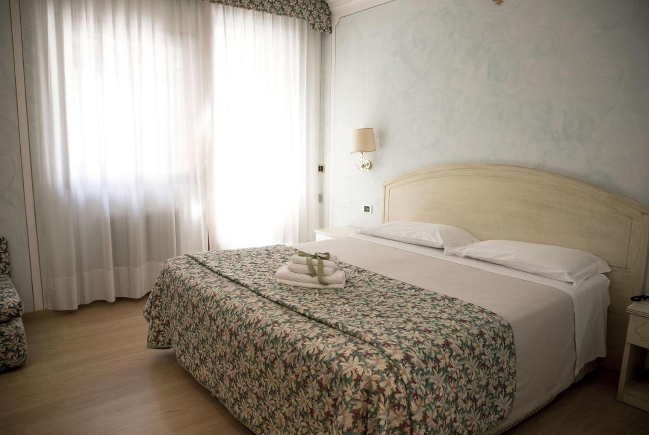 Comano Cattoni Holiday Ponte delle Arche Exterior photo